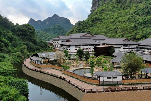 Tour Du Lịch Hạ Long – Suối Khoáng Yoko Onsen Quang Hanh – 2N1Đ