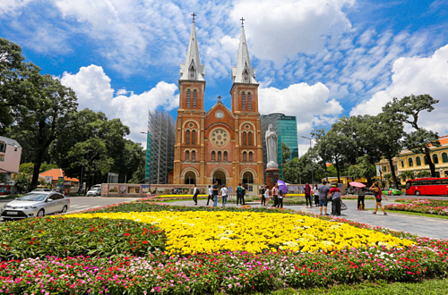 Tour Du Lịch  Sài Gòn 1/2N: Tham Quan Thành Phố Hồ Chí Minh