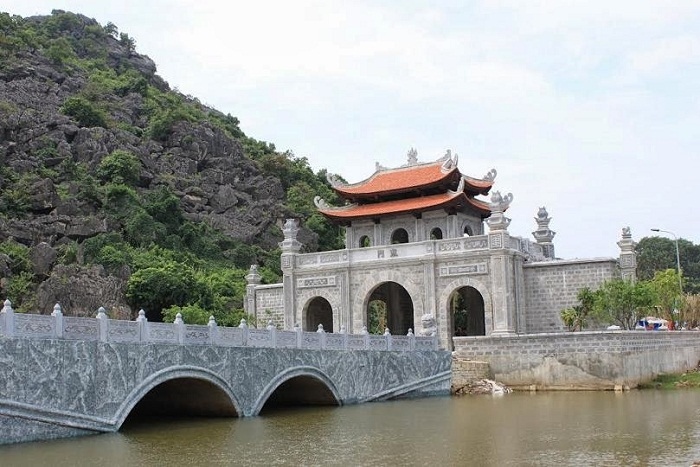 Tour Du Lịch Ninh Bình 1N: Chùa Tam Chúc - Tràng An