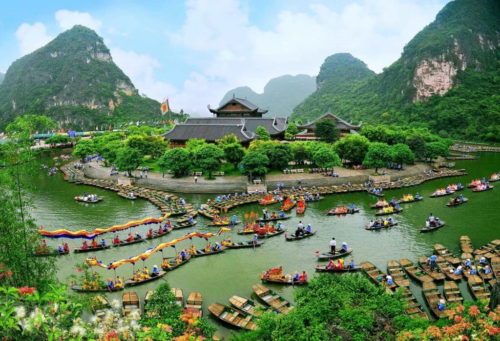 Tour Du Lịch Ninh Bình 1N: Hoa Lư - Tràng An - Hang Múa