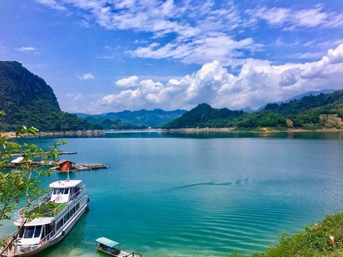 Tour Du lịch Mai Châu - Mộc Châu 2 Ngày 1 Đêm