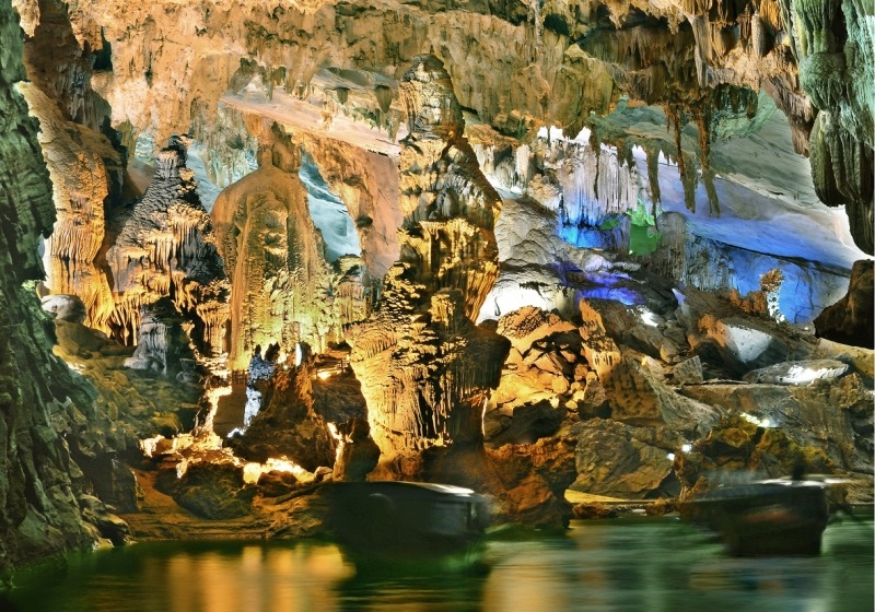 1 Ngày Tour Động Phong Nha – Zipline Sông Chày – Hang Tối [Trọn Gói Gía Rẻ]