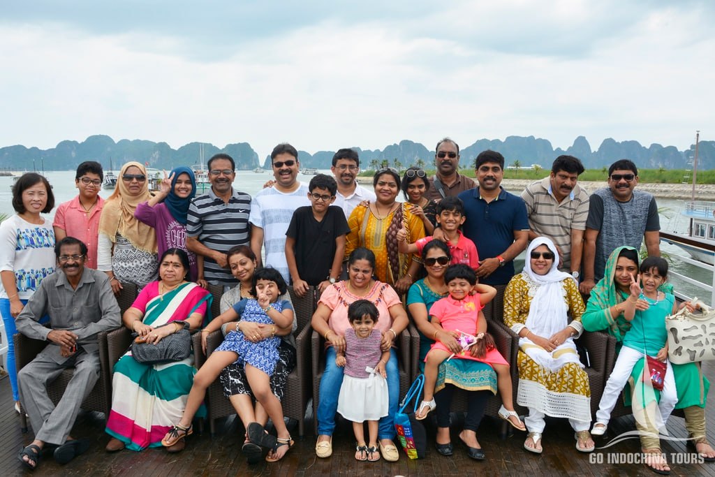 The great family of Indian guests took pictures of family on the Ha Long cruise